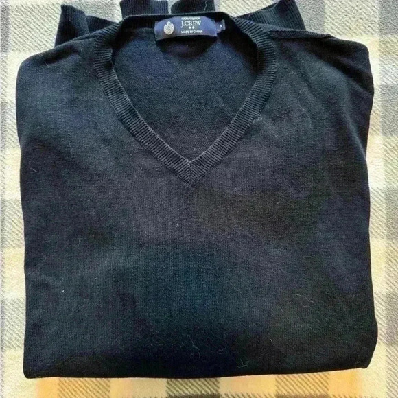 Men’s J Crew Navy Sweater - Picture 2 of 3